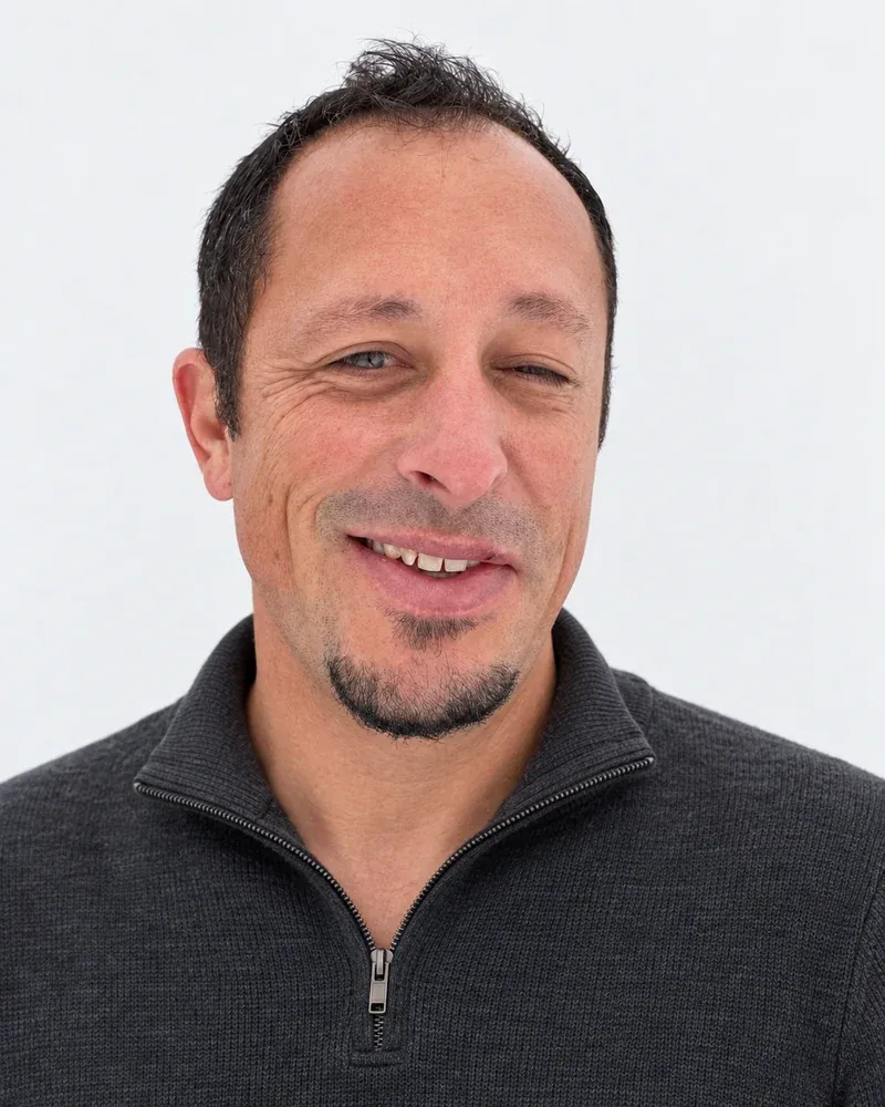 Skylier Georgio, SeriousIT